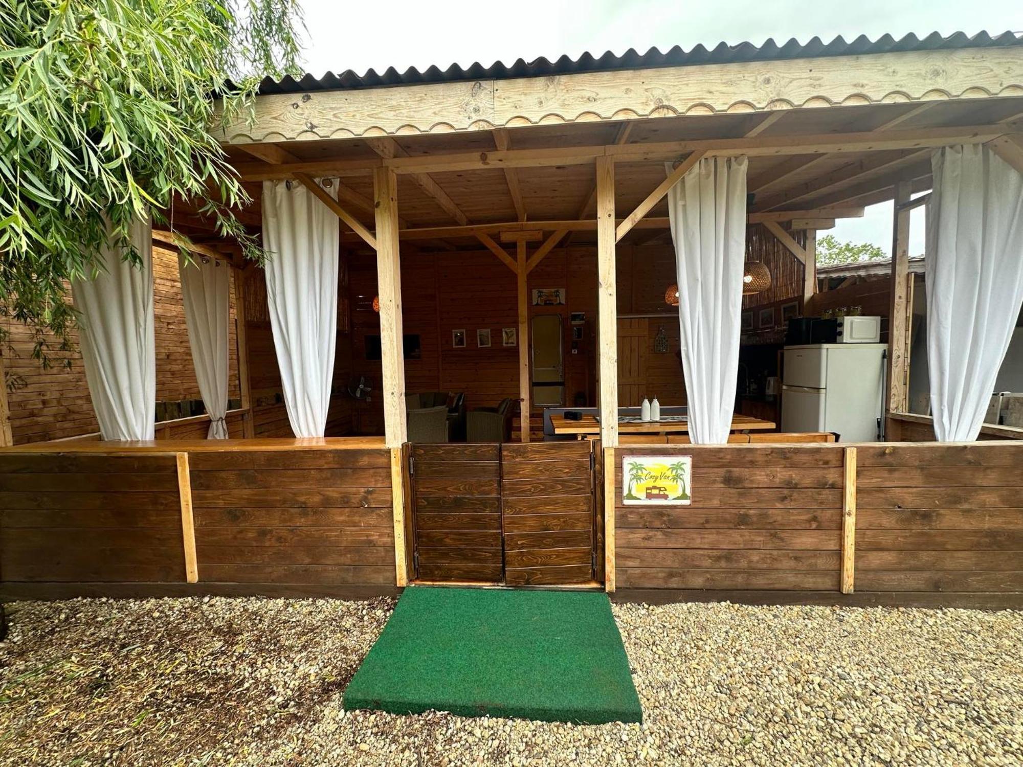 Hotel Cozyvan Каравана Под Наем Sozopol Exterior foto